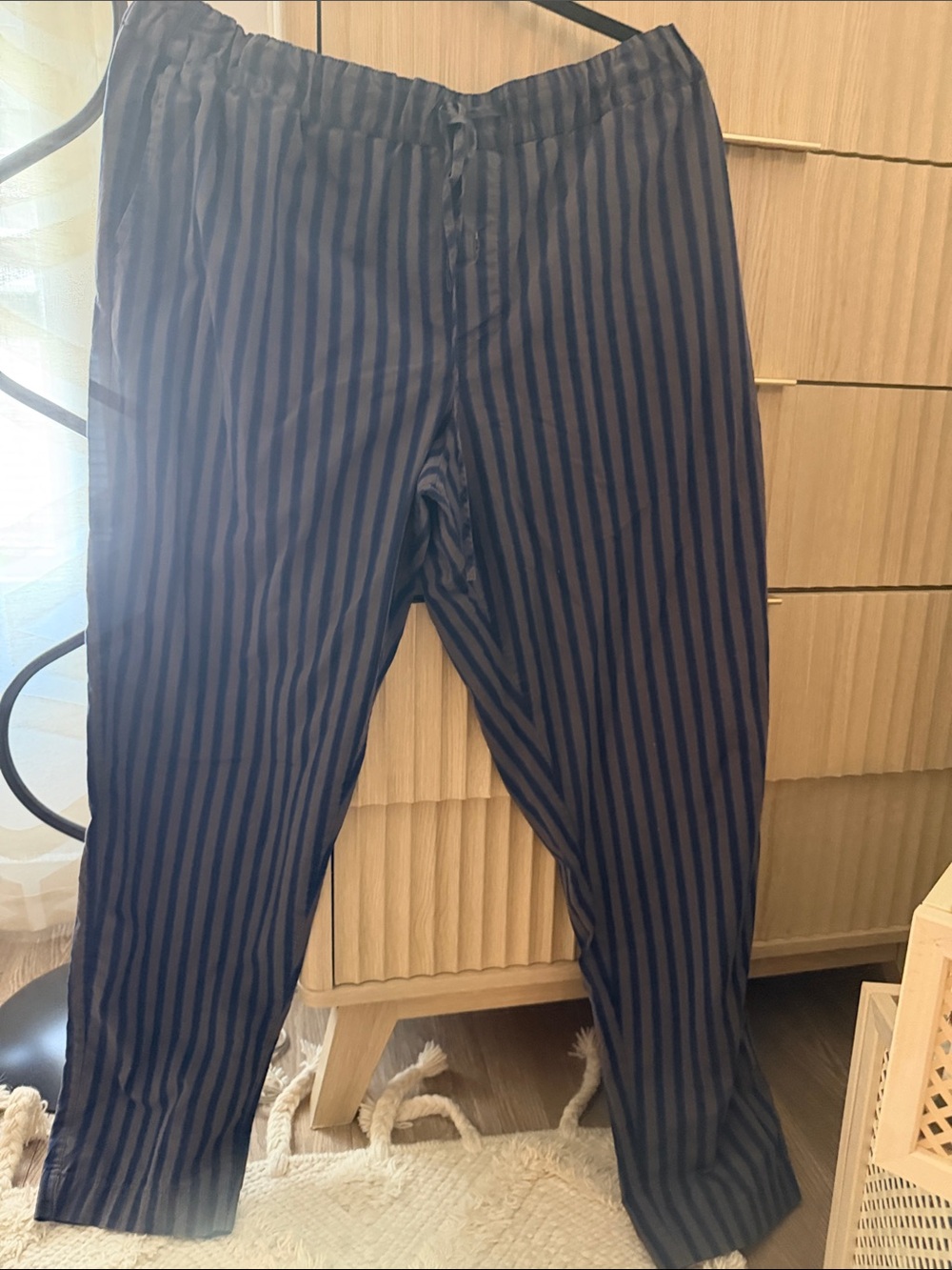 Hanro Navy and Black Vertical Stripe Joggers